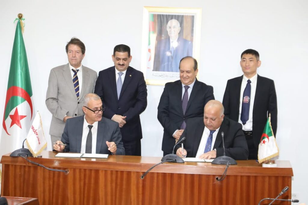 Filière automobile : Signature d’un protocole entre COSIDER ALREM et ALGERIA FAW TRUCKS INDUSTRIES